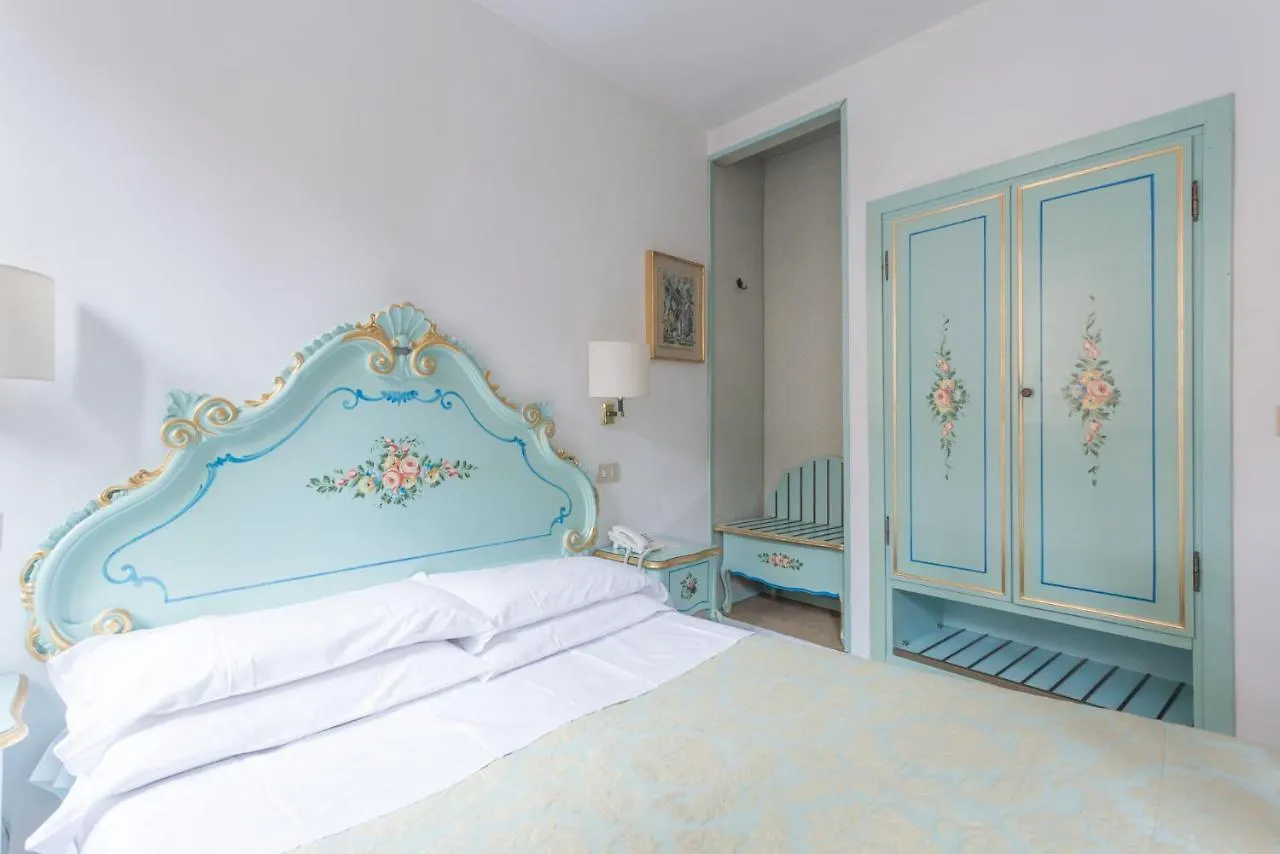 Hotel Serenissima Βενετία 2*,